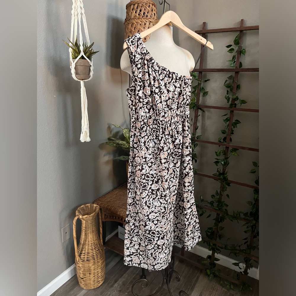 RAILS Selani Midi Dress
Russet Floral One Shoulder XS - Picture 5 of 10